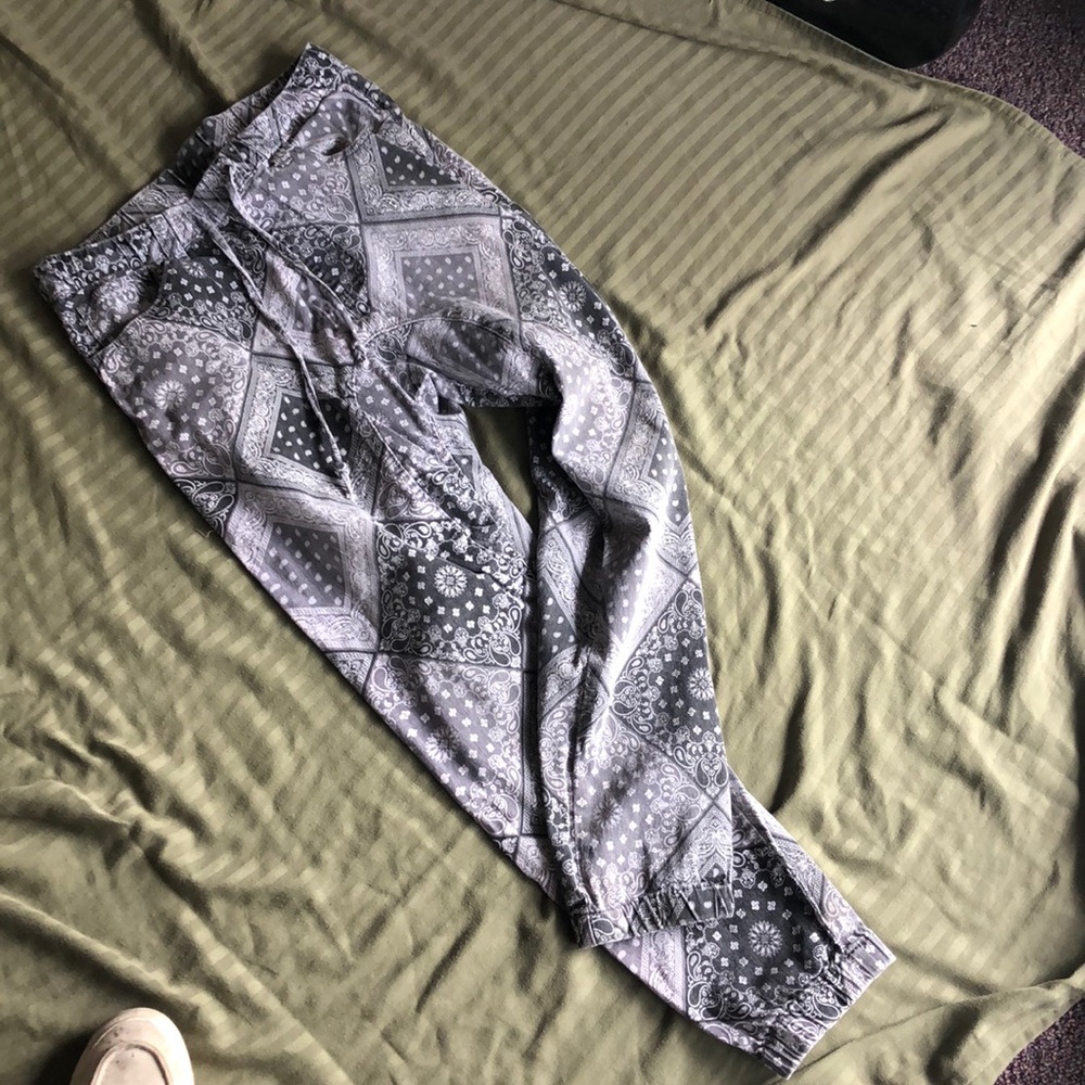 Grey bandana cuffed sweats